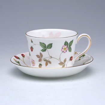 ウェッジウッド　ワイルドストロベリー・パステル　ティーカップ&ソーサー（デルフィ）ピンクの写真