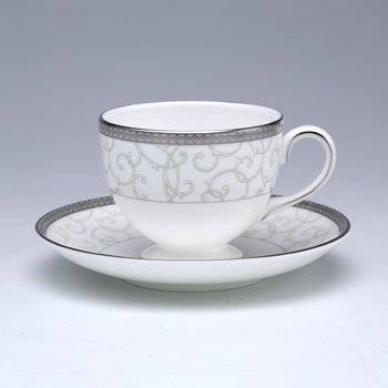 ウェッジウッド　セレスチャルプラチナ　ティーカップ&ソーサー（珈琲紅茶兼用）   　の写真