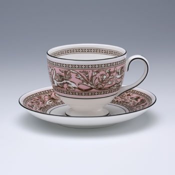 ウェッジウッド　フロレンティーンピンク　ティーカップ&ソーサー(珈琲紅茶兼用) の写真