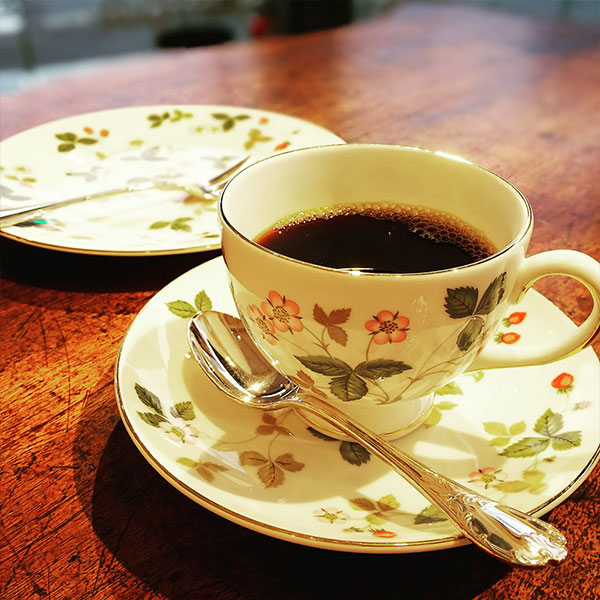 ウェッジウッド　ワイルドストロベリー　ティーカップ&ソーサー（珈琲紅茶兼用）   のサムネイル
