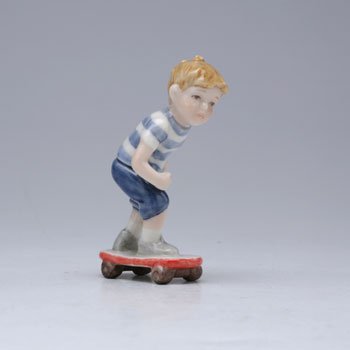 ロイヤルコペンハーゲン　ミニサマーチルドレン　Boy on skateboard　1249266の写真