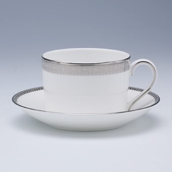ウェッジウッド　ヴェラ・ウォン　レースプラチナ　ティーカップ＆ソーサー（インペリアル）  の写真