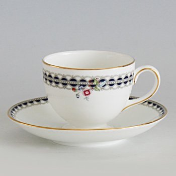ウェッジウッド　レースピオニー　ティーカップ＆ソーサー（珈琲紅茶兼用）　の写真
