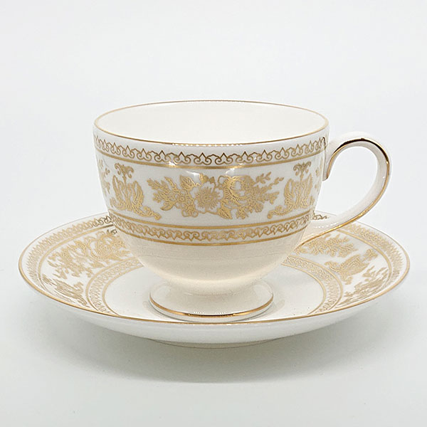 ウェッジウッド　コロンビアゴールド　ティーカップ&ソーサー(珈琲紅茶兼用)の写真